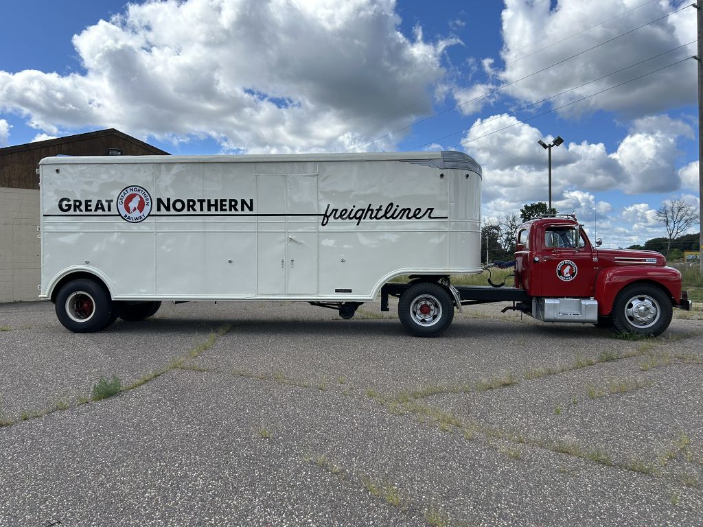 Photo 5 of this FORD F-7