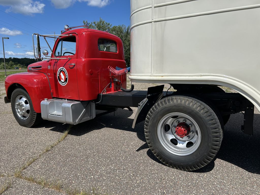 Photo 7 of this FORD F-7