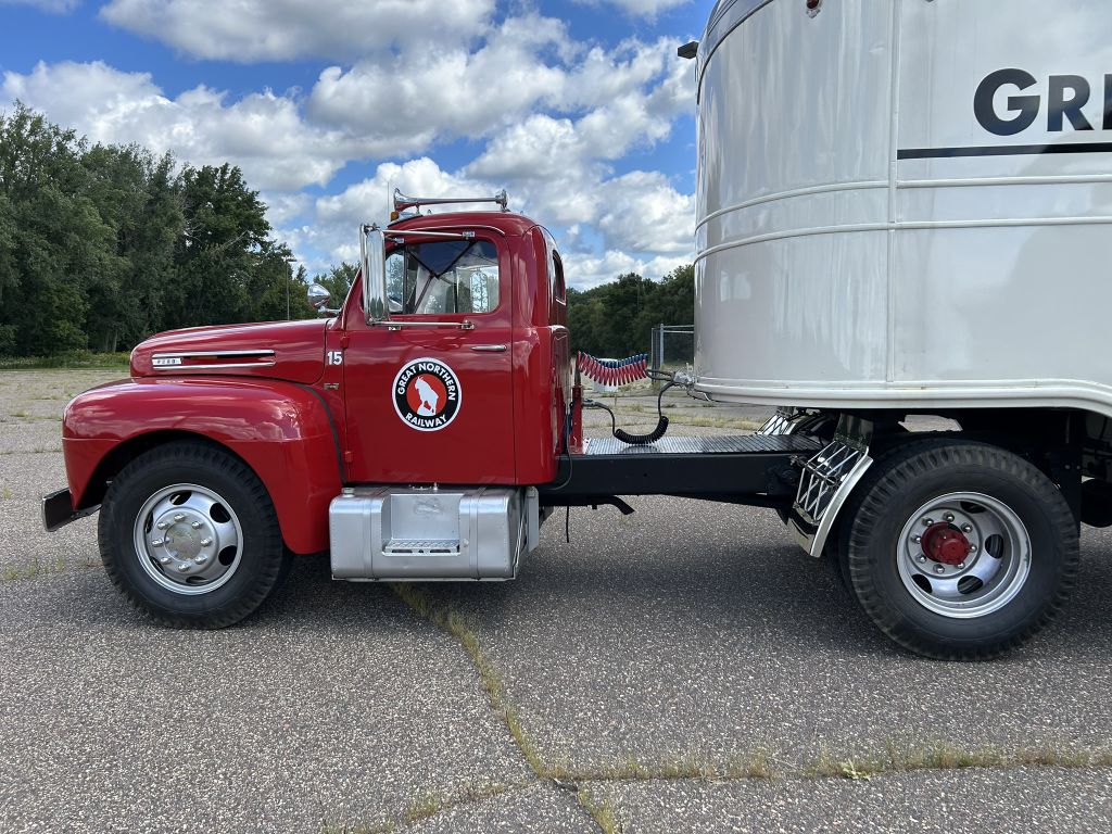 Photo 8 of this FORD F-7