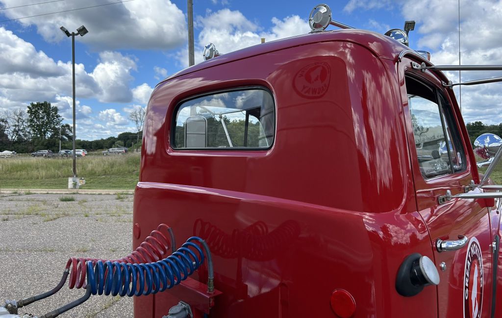 Photo 18 of this FORD F-7