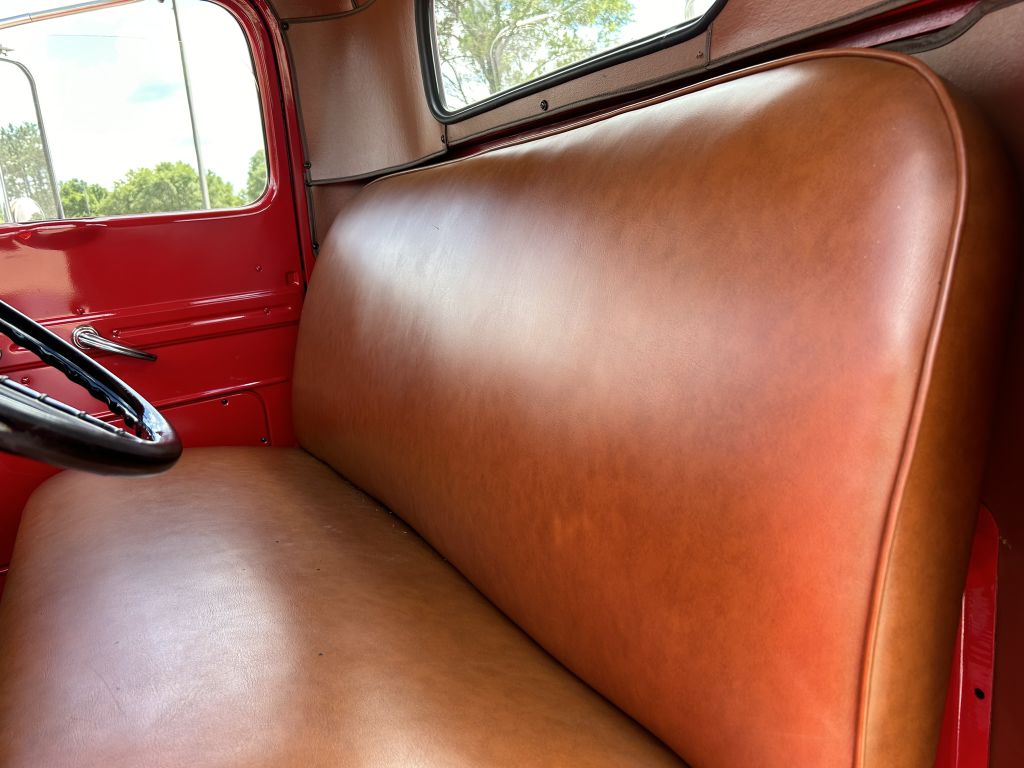 Photo 34 of this FORD F-7