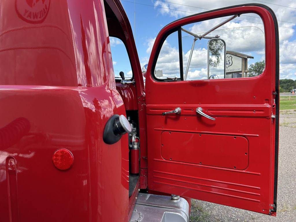 Photo 62 of this FORD F-7