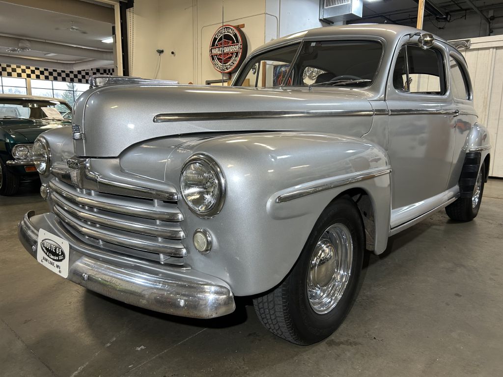 1947 FORD SUPER DELUXE