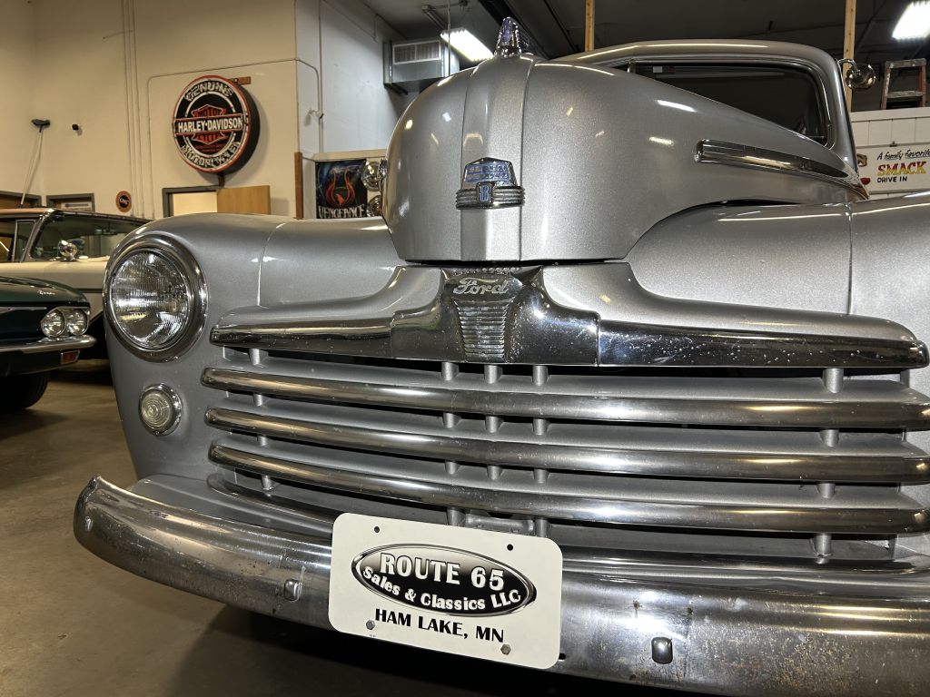 Photo 10 of this FORD SUPER DELUXE
