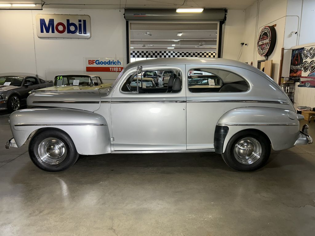 Photo 8 of this FORD SUPER DELUXE