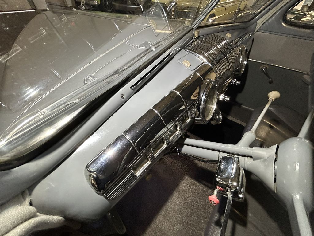 Photo 34 of this FORD SUPER DELUXE