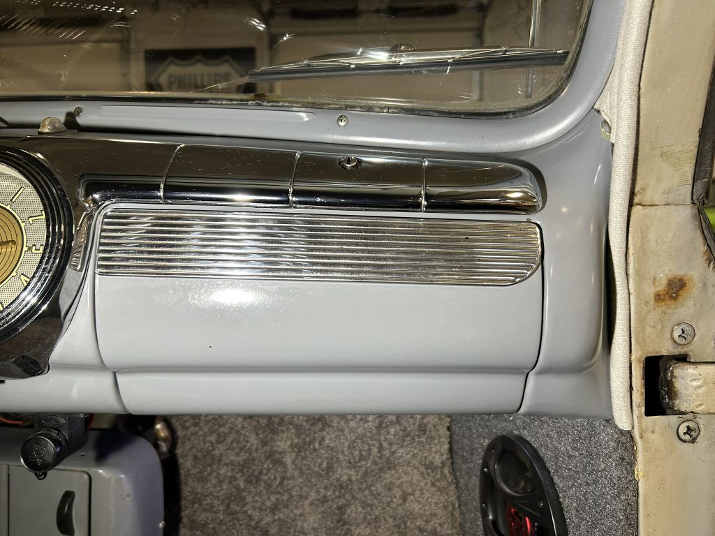 Photo 45 of this FORD SUPER DELUXE