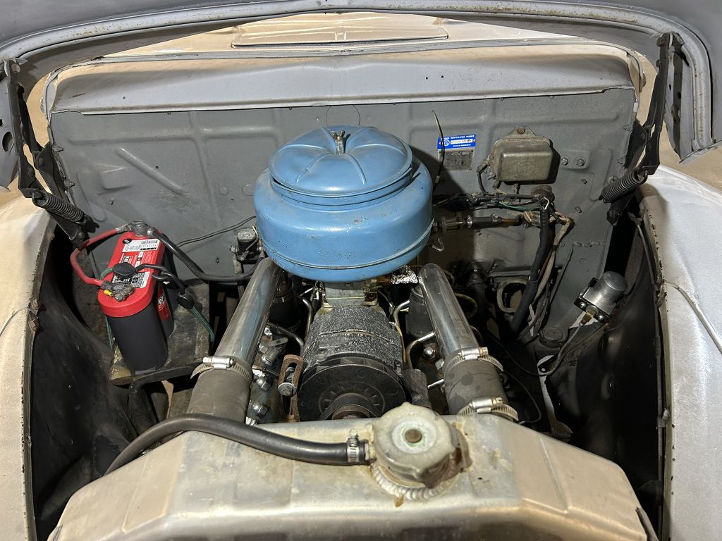 Photo 66 of this FORD SUPER DELUXE