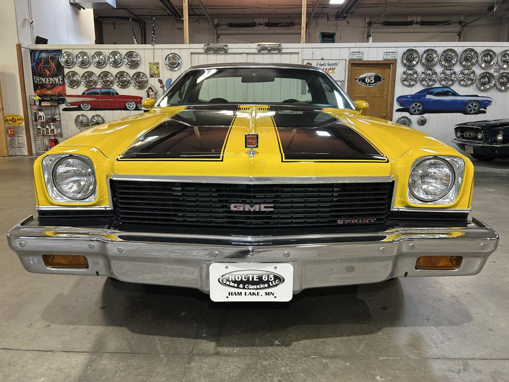Photo 2 of this GMC SPRINT