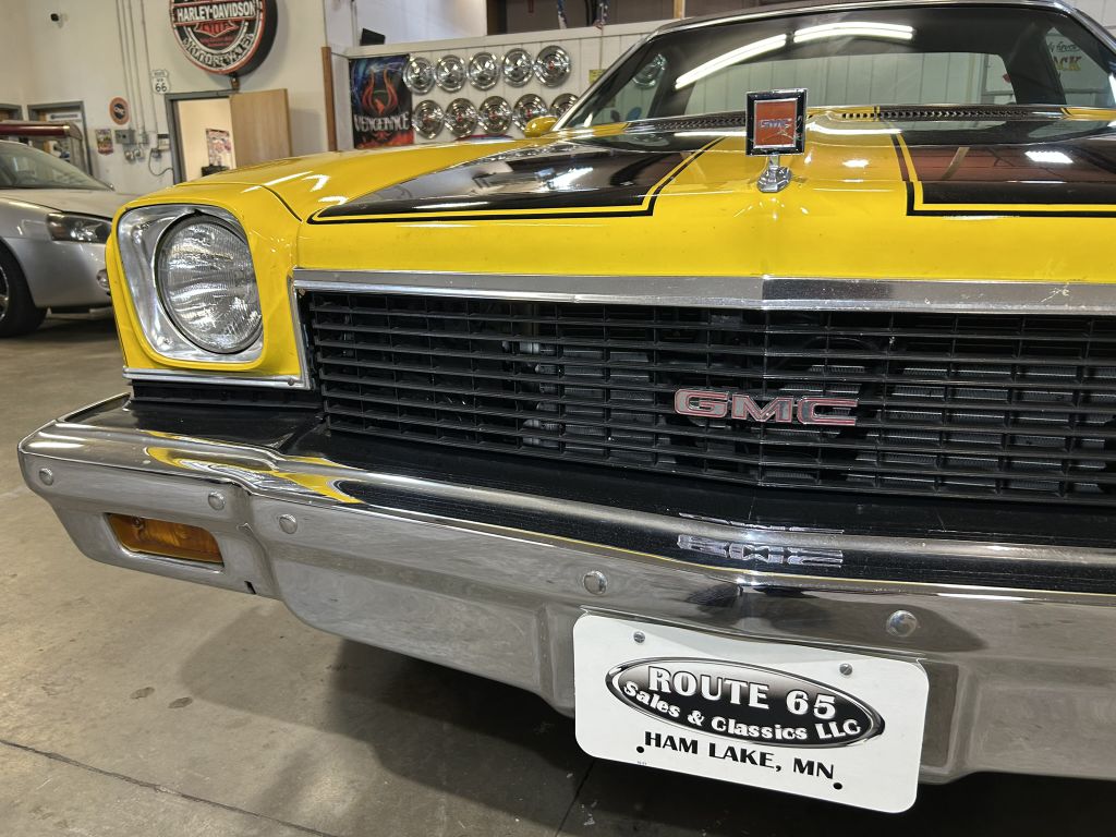 Photo 10 of this GMC SPRINT