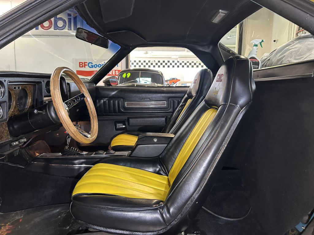 Photo 43 of this GMC SPRINT