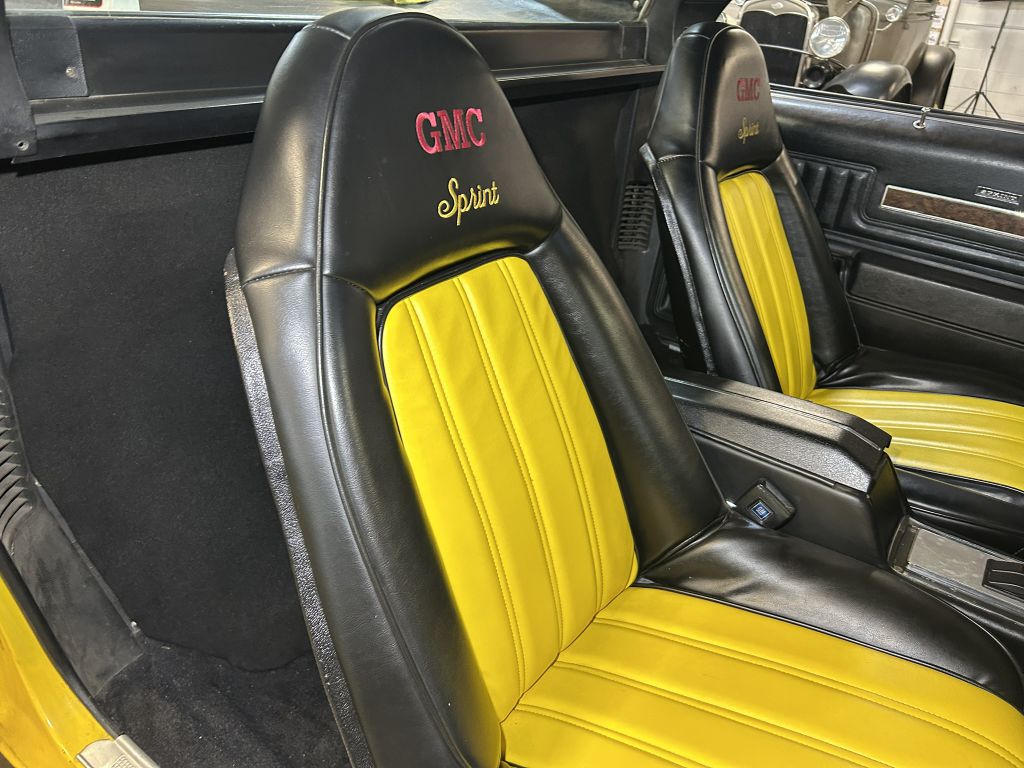 Photo 68 of this GMC SPRINT