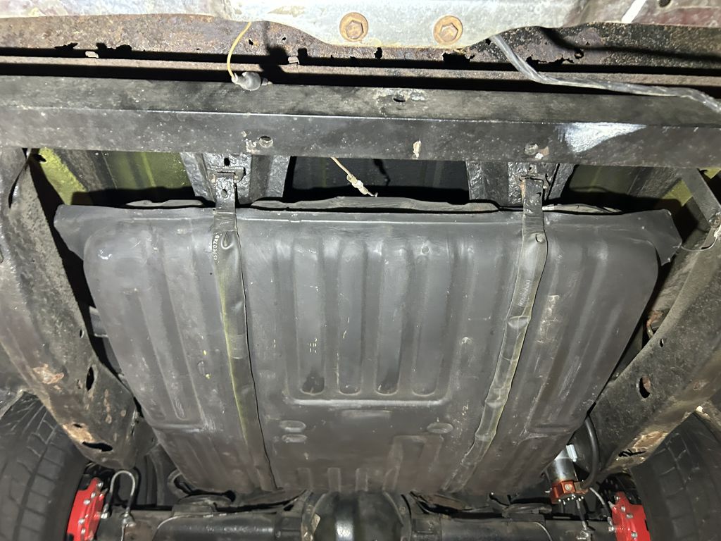 Photo 116 of this GMC SPRINT