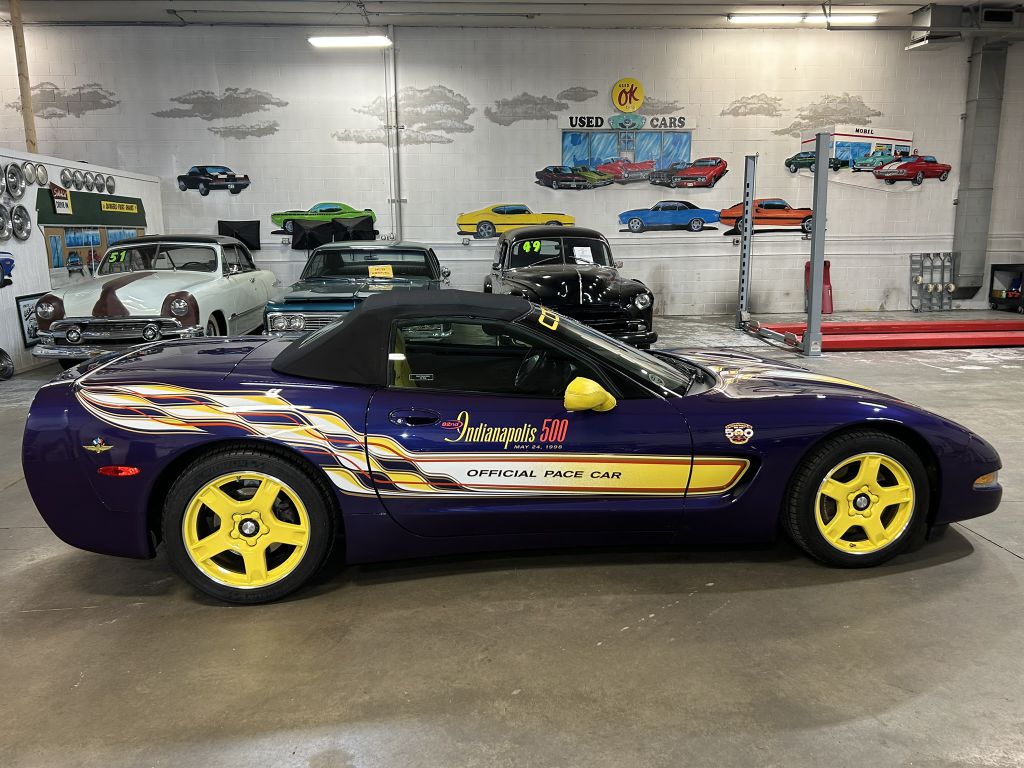 Photo 6 of this CHEVROLET CORVETTE