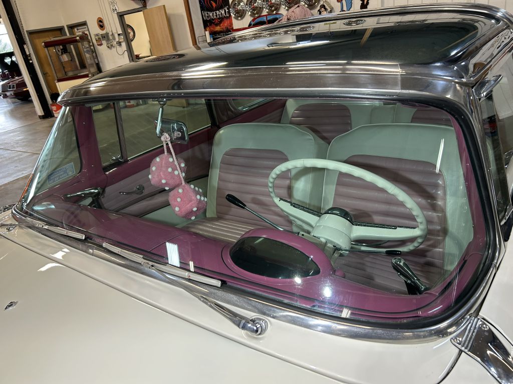 Photo 13 of this FORD Crown Victoria