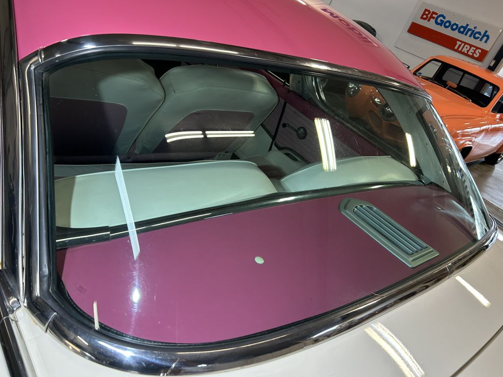 Photo 21 of this FORD Crown Victoria