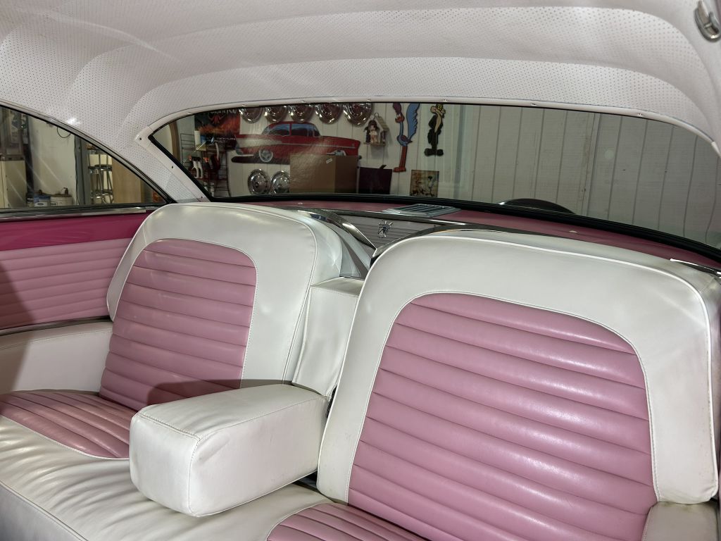 Photo 58 of this FORD Crown Victoria