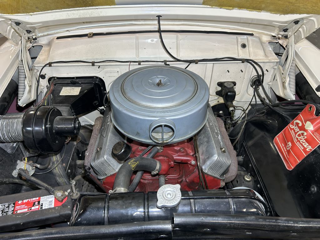 Photo 73 of this FORD Crown Victoria