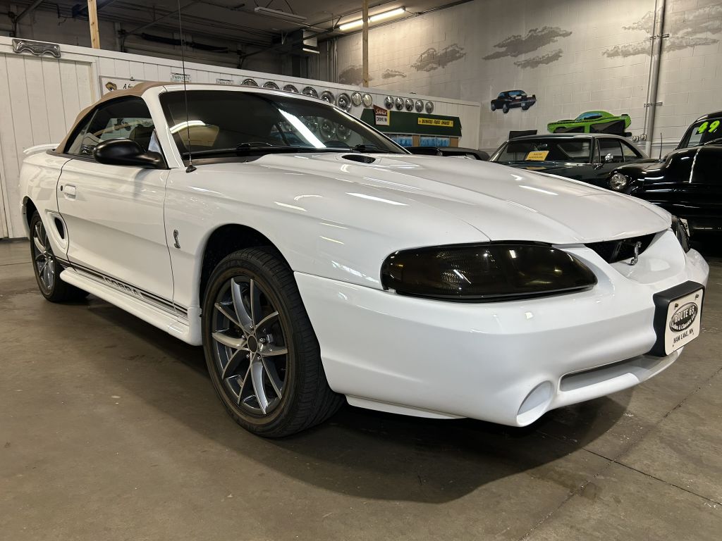 Photo 3 of this FORD MUSTANG