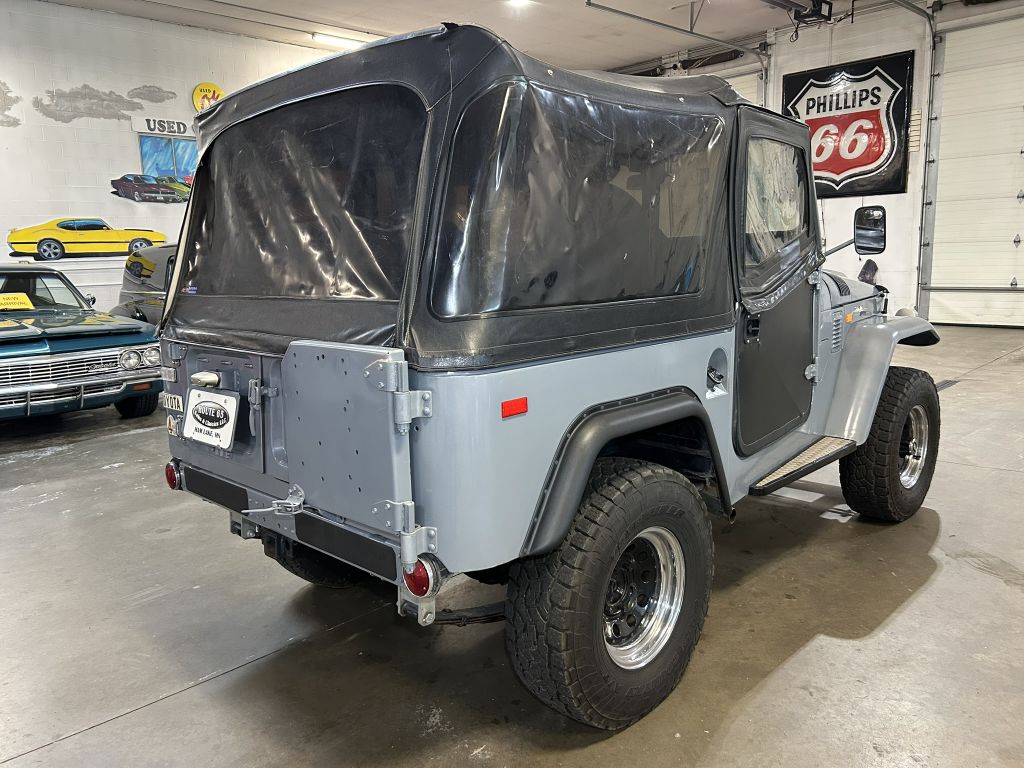 Photo 5 of this TOYOTA FJ40