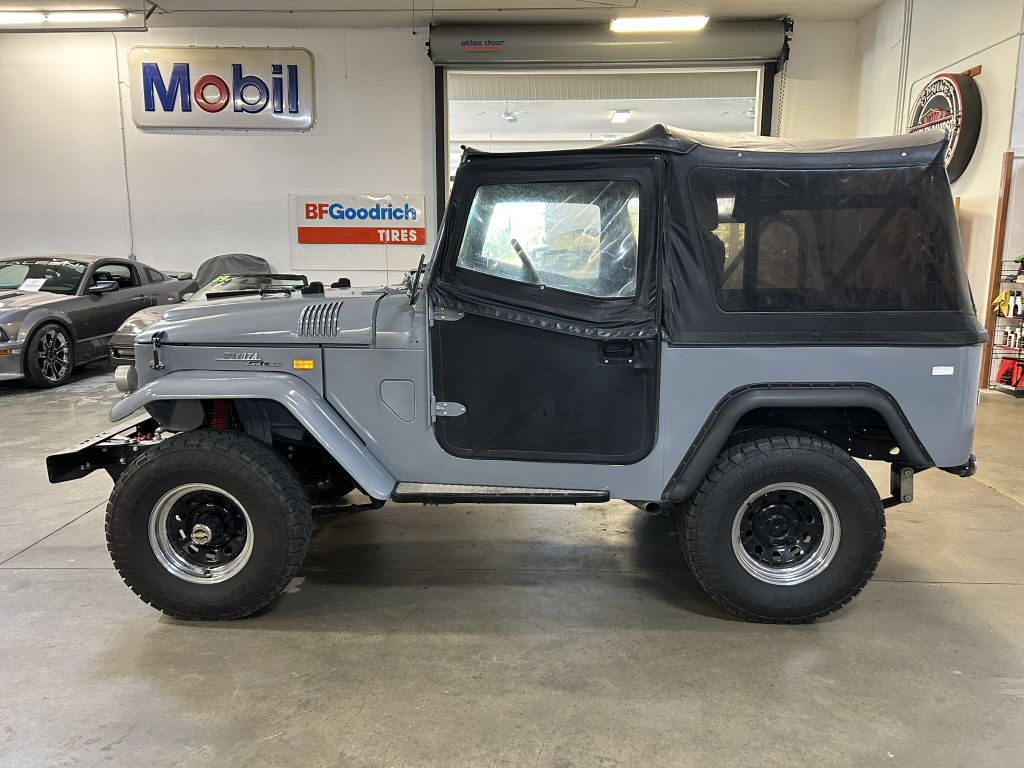 Photo 8 of this TOYOTA FJ40