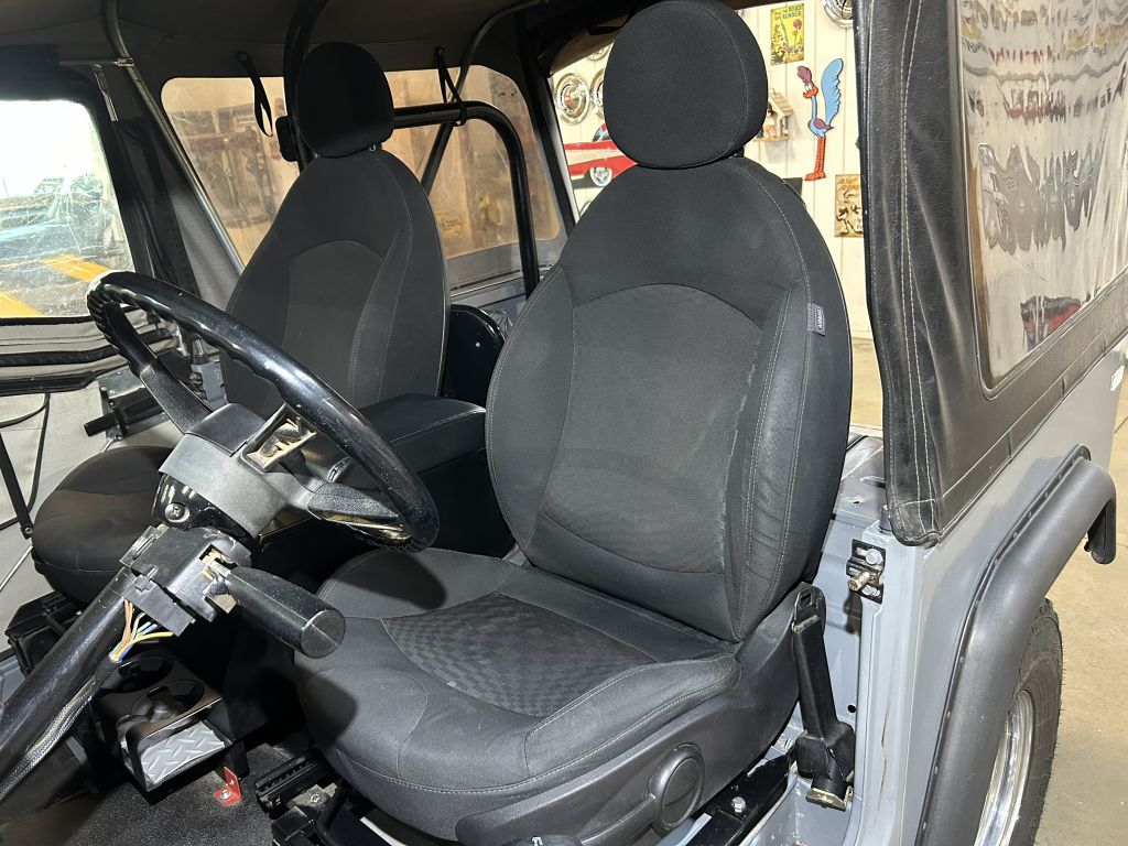 Photo 31 of this TOYOTA FJ40