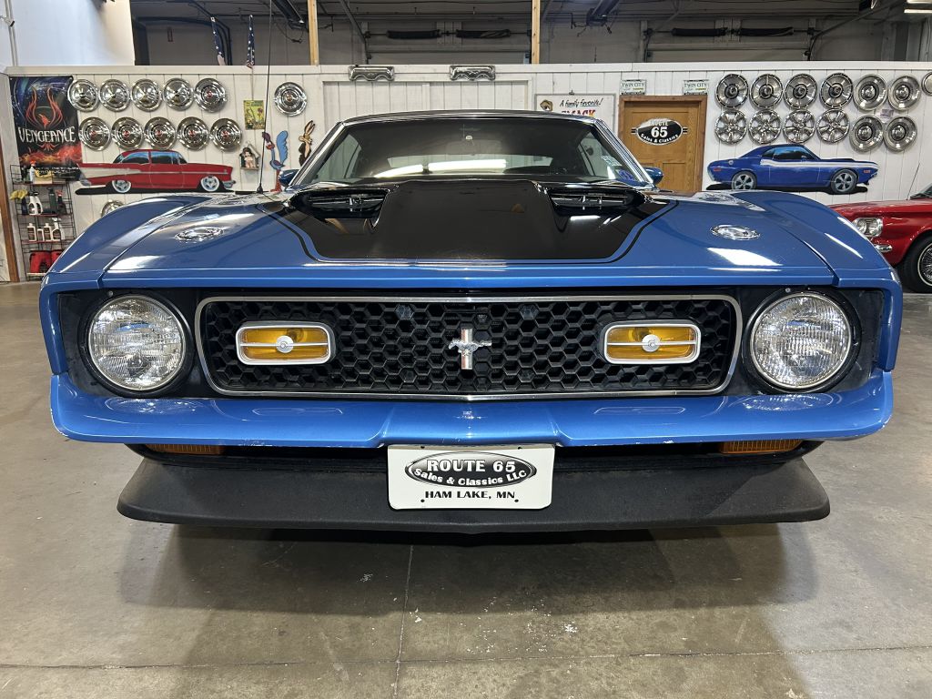 Photo 2 of this FORD MUSTANG