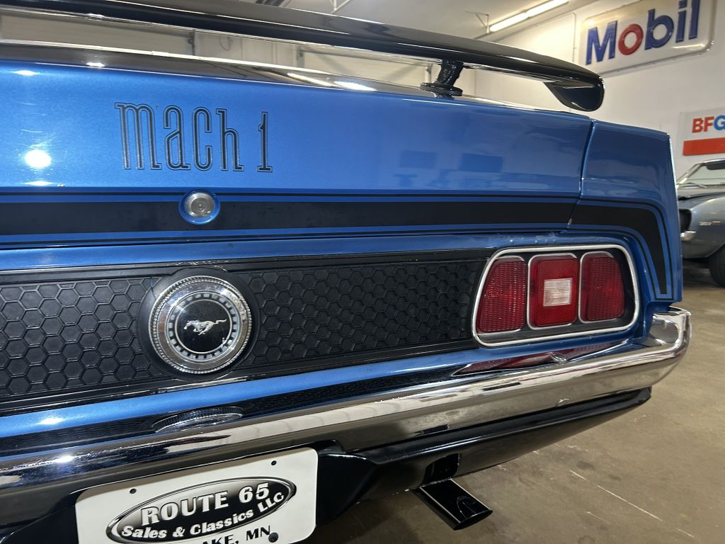 Photo 22 of this FORD MUSTANG