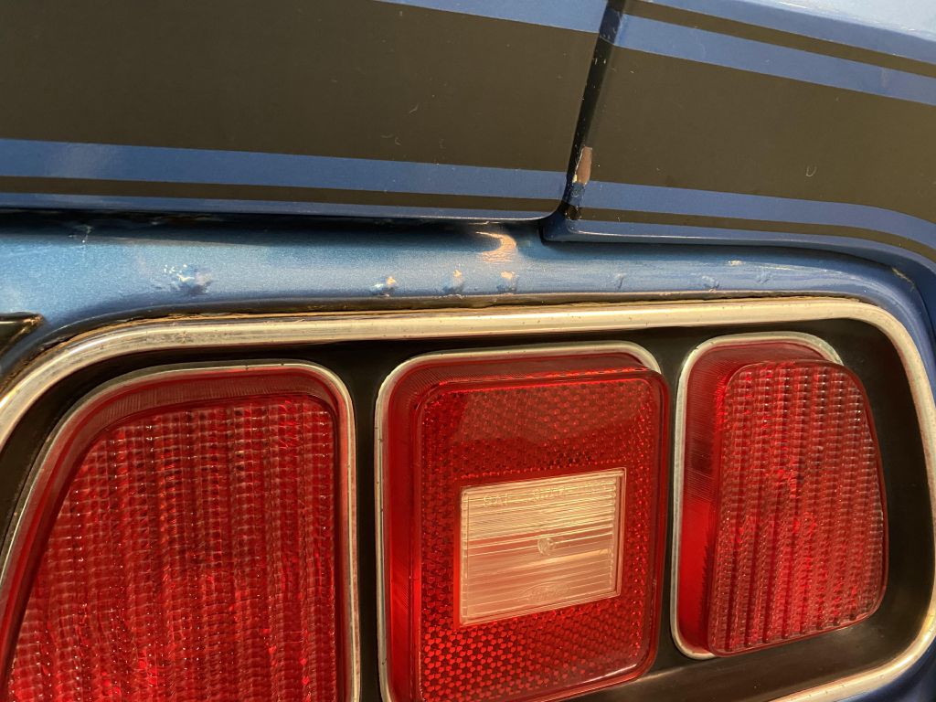 Photo 23 of this FORD MUSTANG