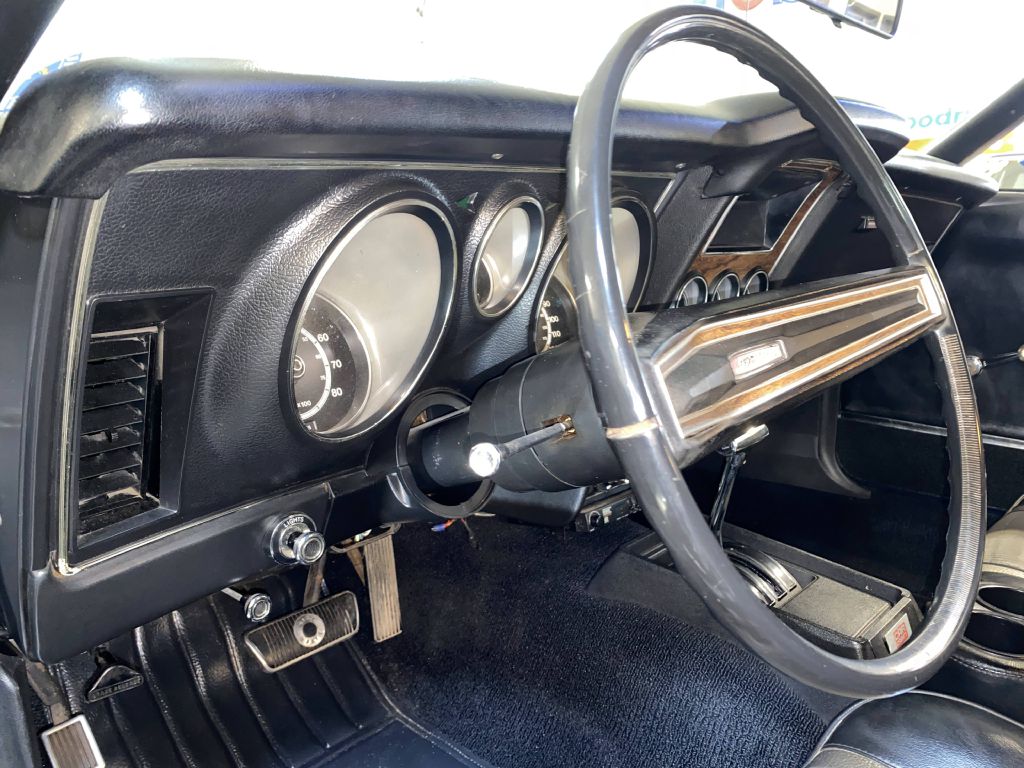 Photo 32 of this FORD MUSTANG