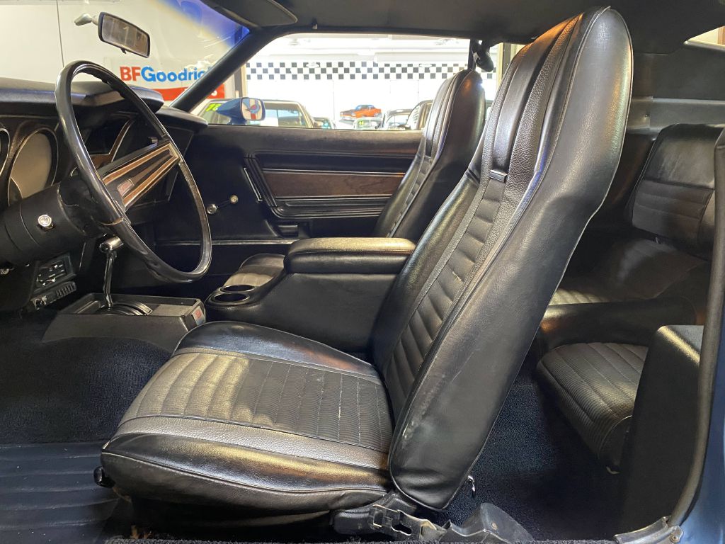 Photo 36 of this FORD MUSTANG