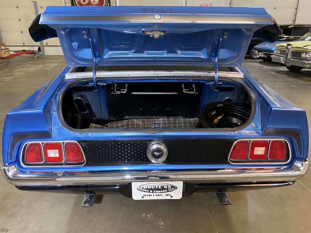 Photo 74 of this FORD MUSTANG
