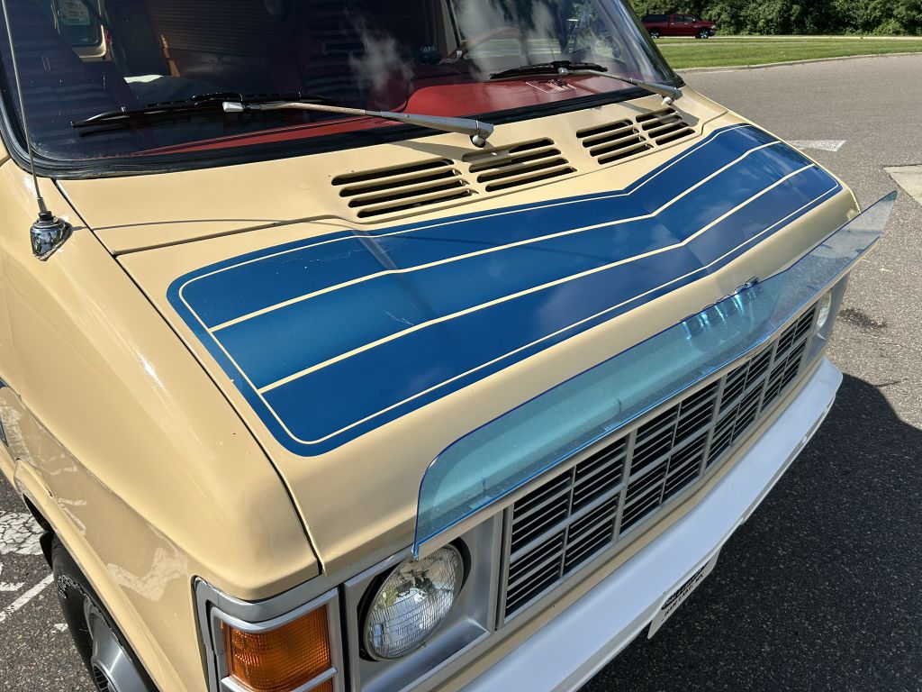 Photo 11 of this DODGE Sportsman Van
