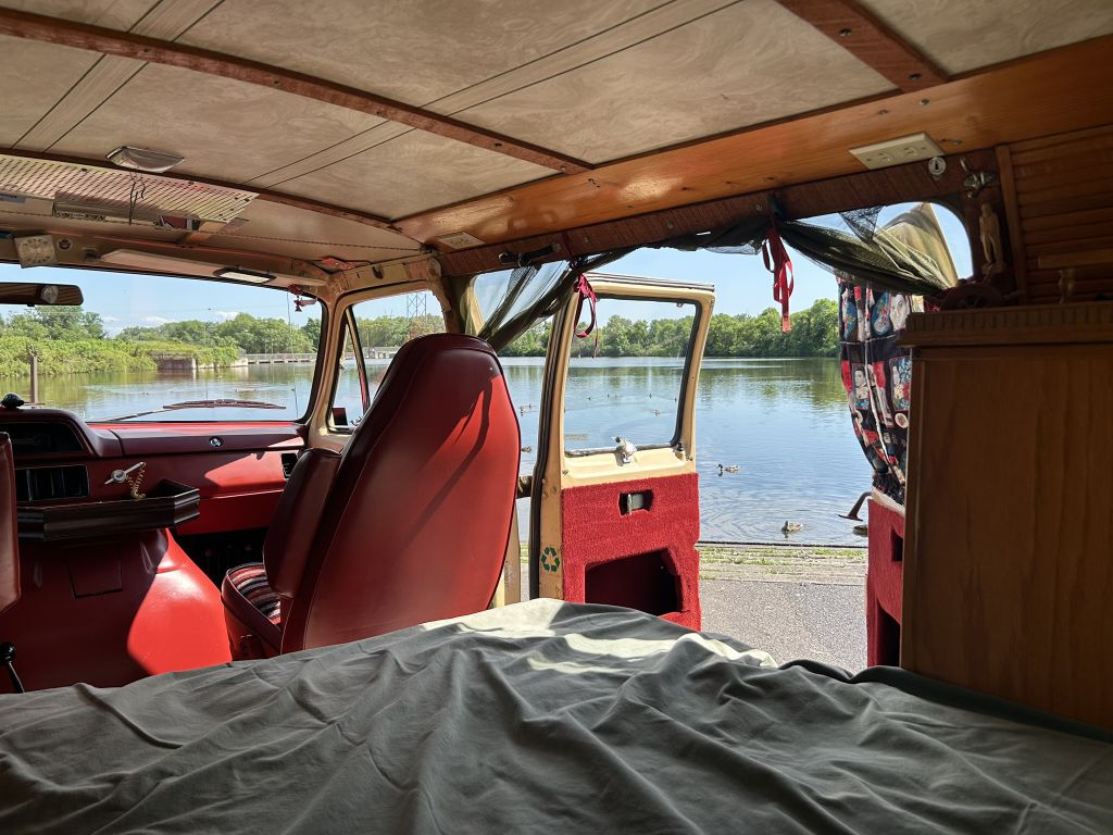 Photo 18 of this DODGE Sportsman Van