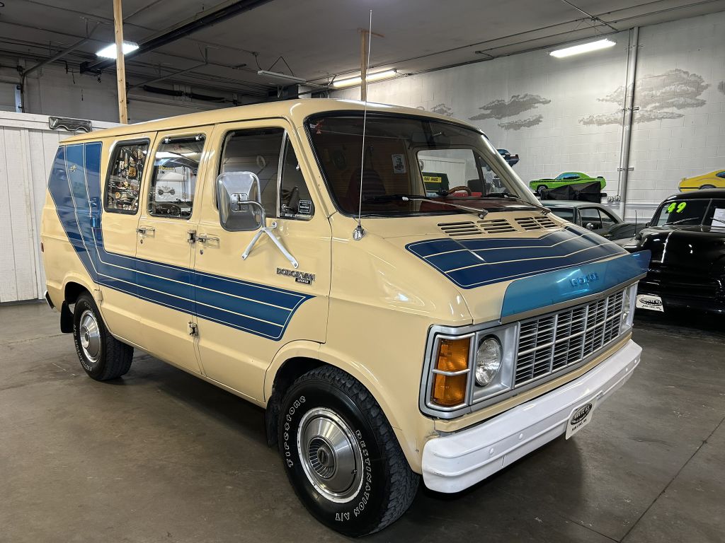 Photo 20 of this DODGE Sportsman Van