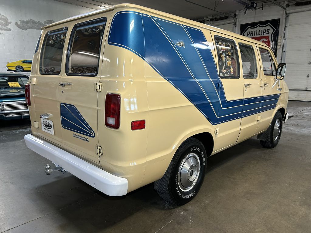 Photo 22 of this DODGE Sportsman Van