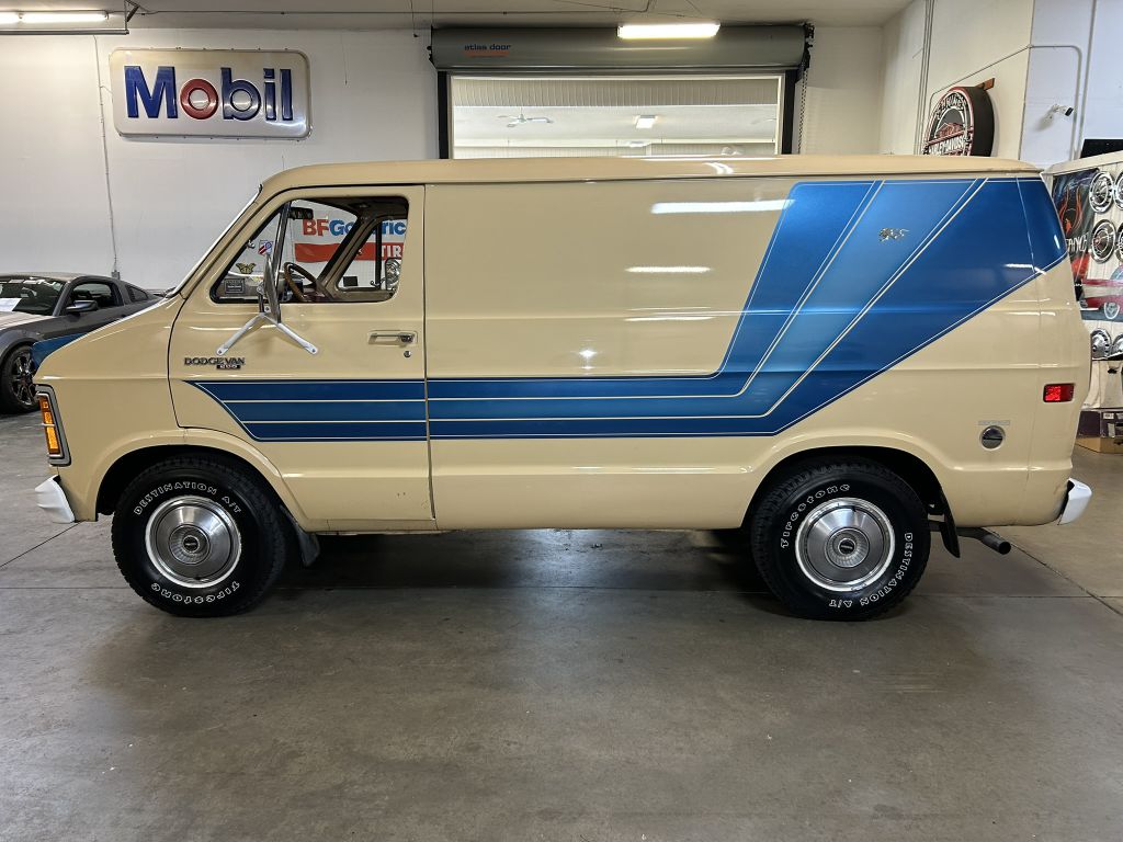 Photo 25 of this DODGE Sportsman Van