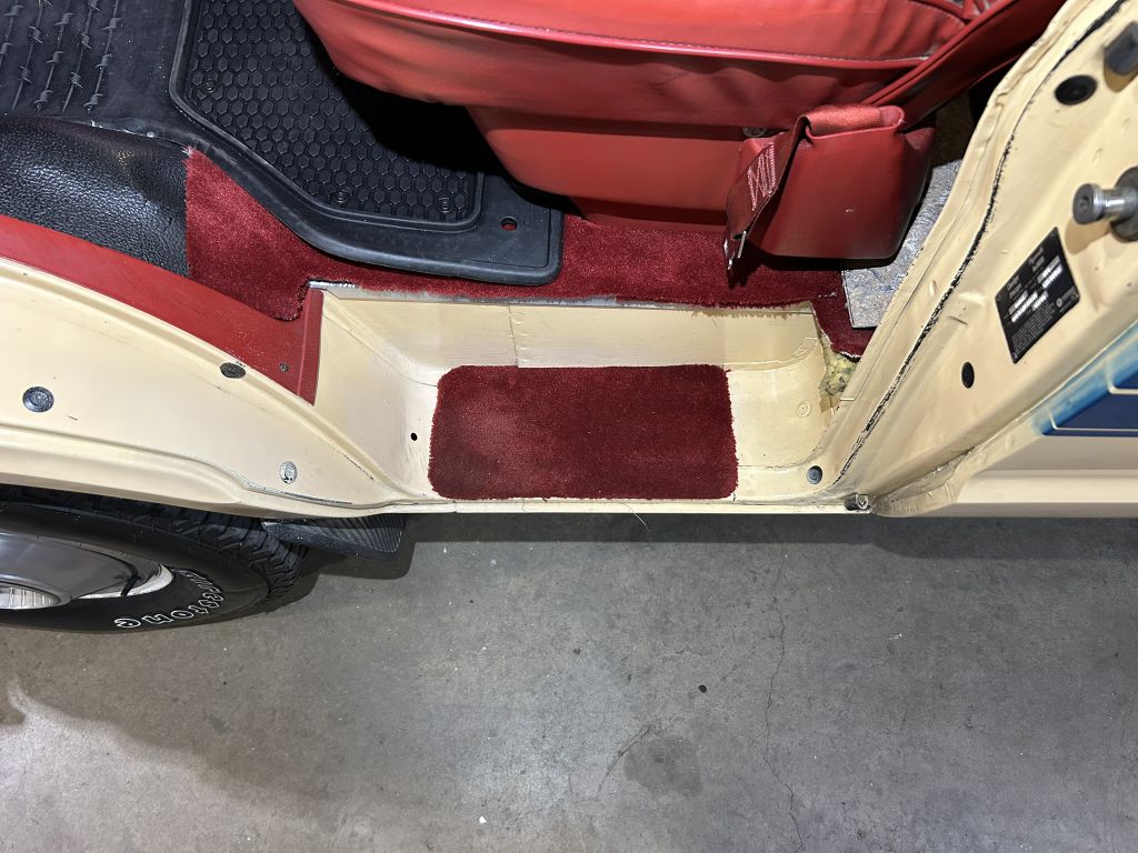 Photo 38 of this DODGE Sportsman Van