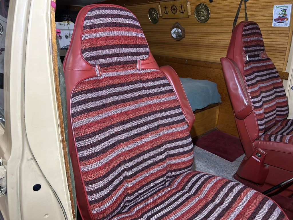 Photo 65 of this DODGE Sportsman Van