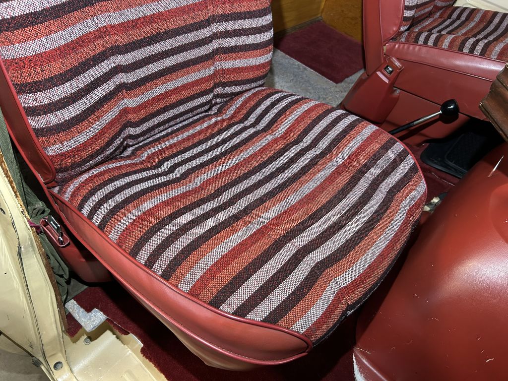Photo 66 of this DODGE Sportsman Van