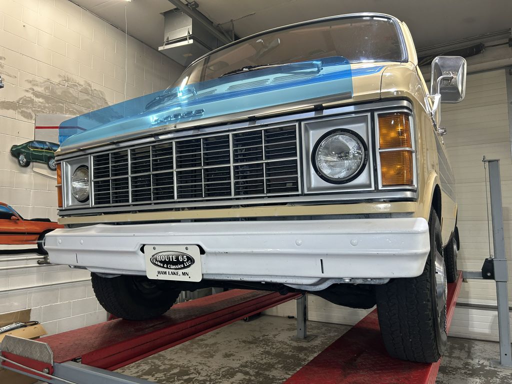 Photo 94 of this DODGE Sportsman Van