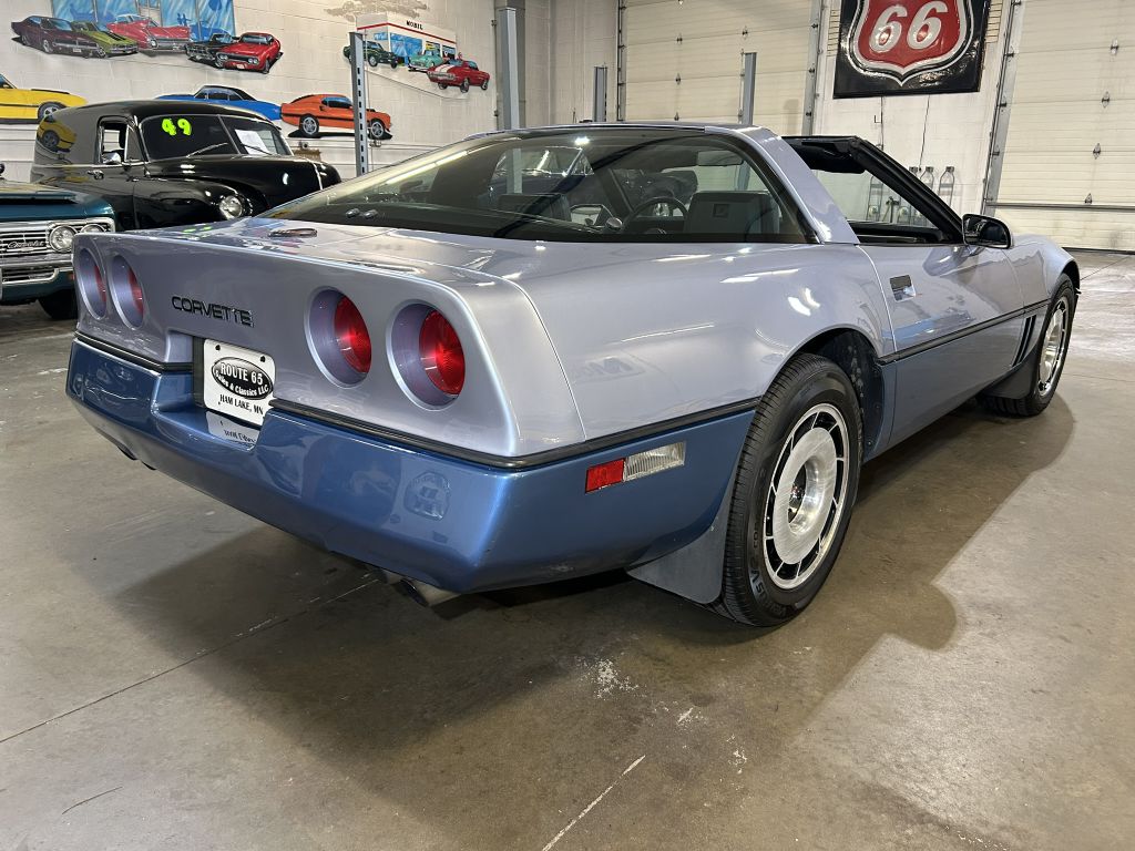 Photo 8 of this CHEVROLET CORVETTE