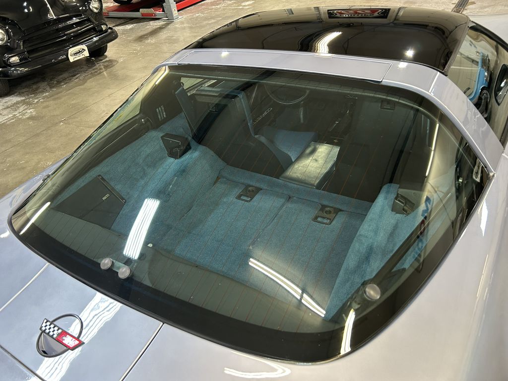 Photo 24 of this CHEVROLET CORVETTE