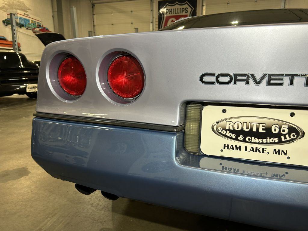 Photo 30 of this CHEVROLET CORVETTE