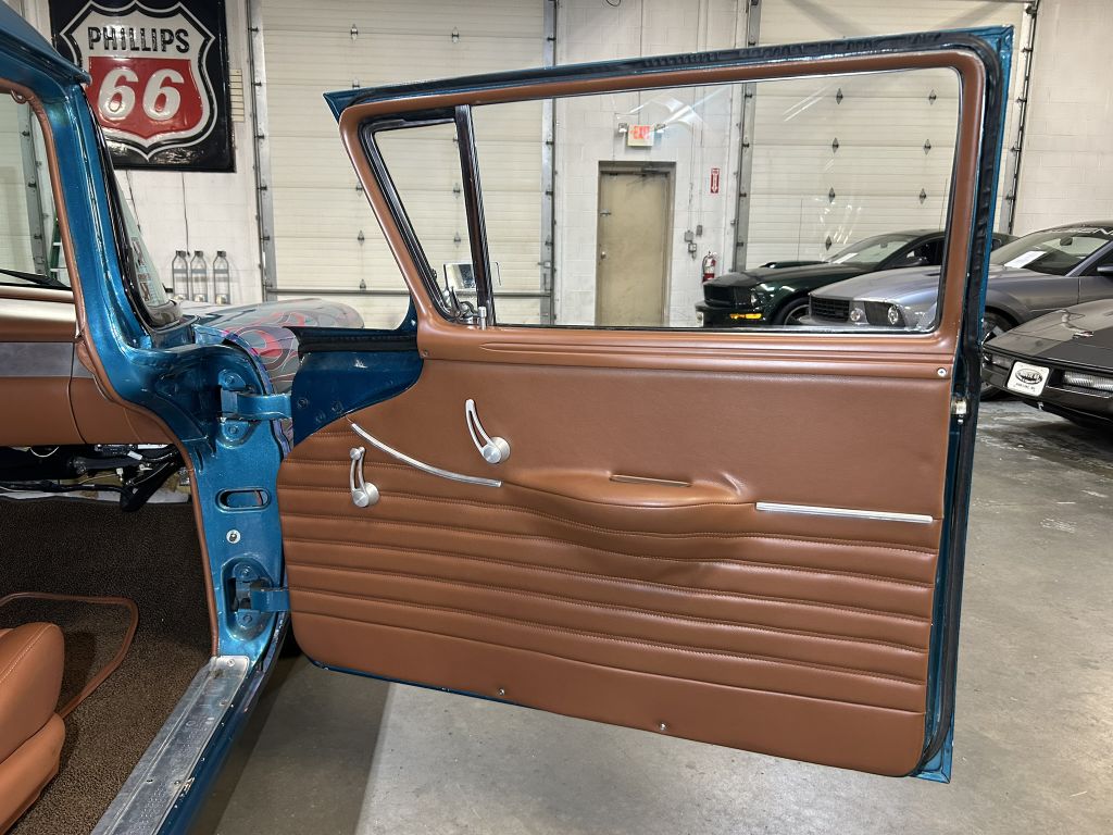 Photo 66 of this FORD RANCH WAGON