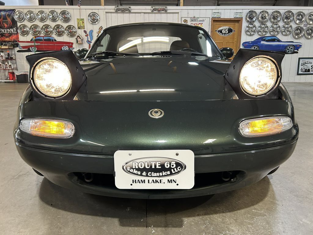 Photo 3 of this MAZDA MX-5 MIATA