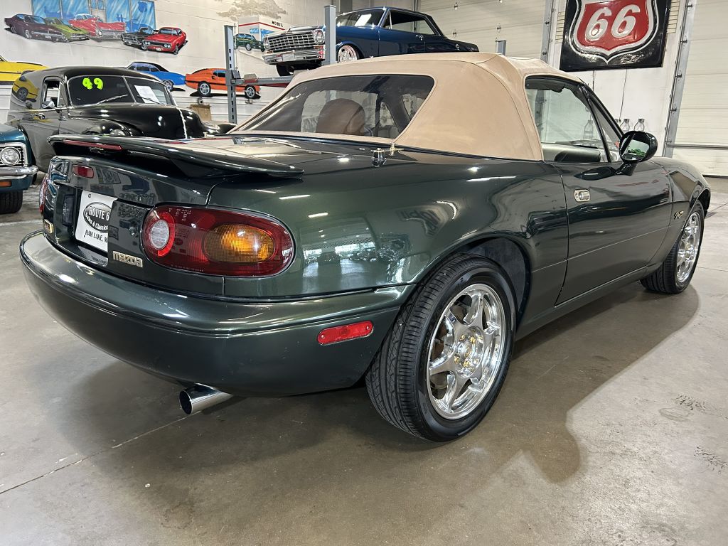 Photo 7 of this MAZDA MX-5 MIATA