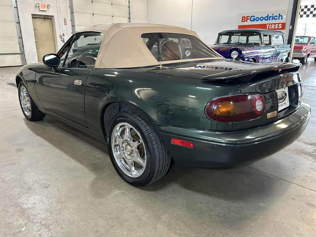 Photo 9 of this MAZDA MX-5 MIATA