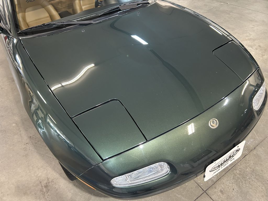 Photo 15 of this MAZDA MX-5 MIATA
