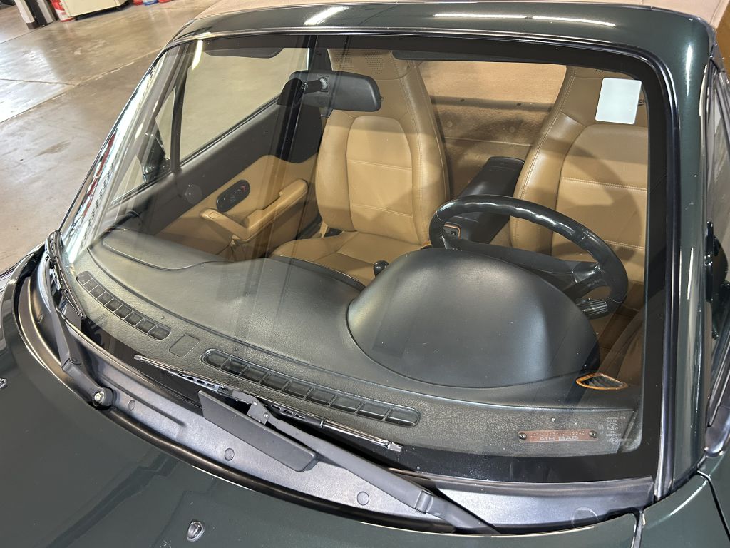 Photo 16 of this MAZDA MX-5 MIATA